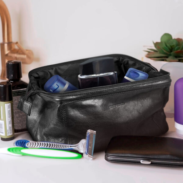 121119 - Pierre Cardin Leather Toiletry Bag - Image 5