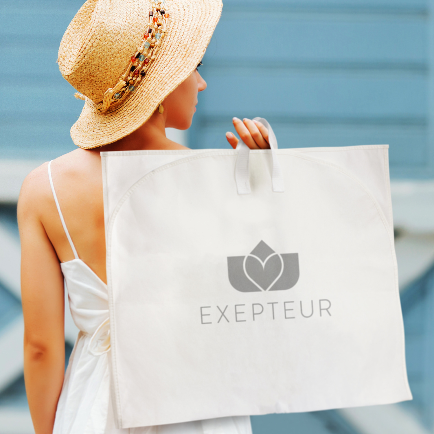 117134 - Garment Bag