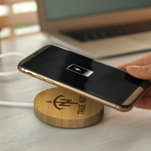 121394 - Magnetic Wireless Fast Charger - Image 2