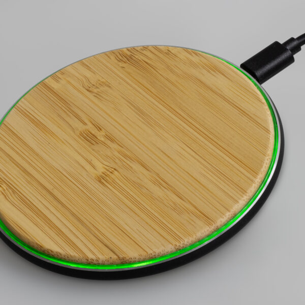 125555 - Bamboo 15W Wireless Fast Charger - Image 3