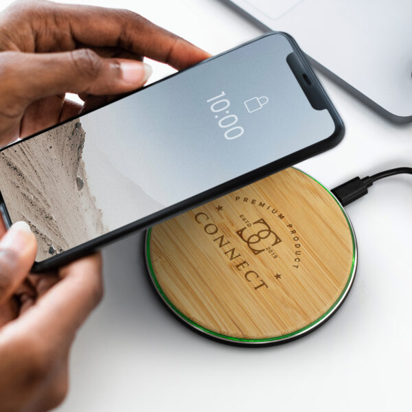 125555 - Bamboo 15W Wireless Fast Charger - Image 7